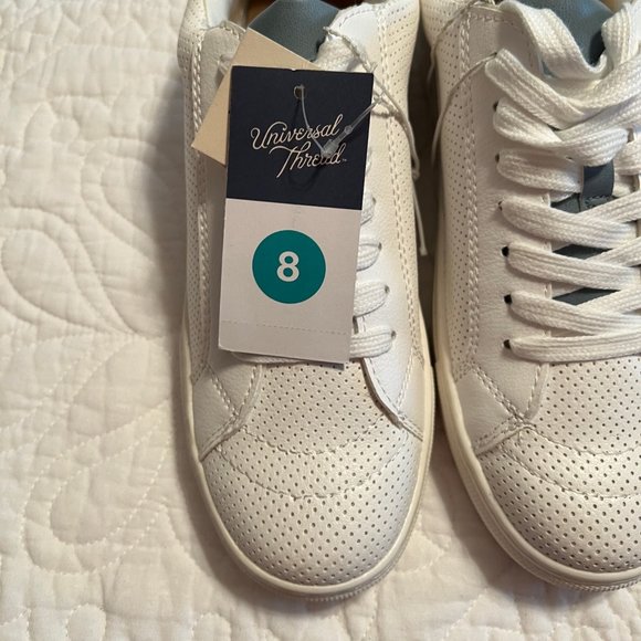 Universal Threads "Blue Brittin" White Sneakers, Memory Foam, Size 8, LN! - Picture 5 of 11